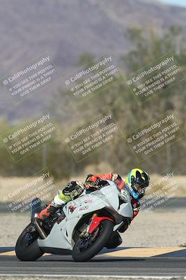 media/Oct-30-2025-Racers Edge (Thu) [[dabbdaf680]]/3-B Group/Session 5 (Turn 6)/